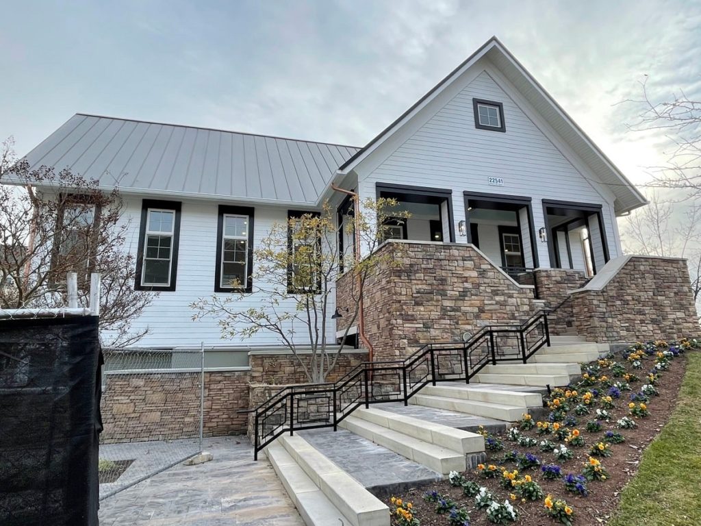 Exterior Specialists, by Christian Siding